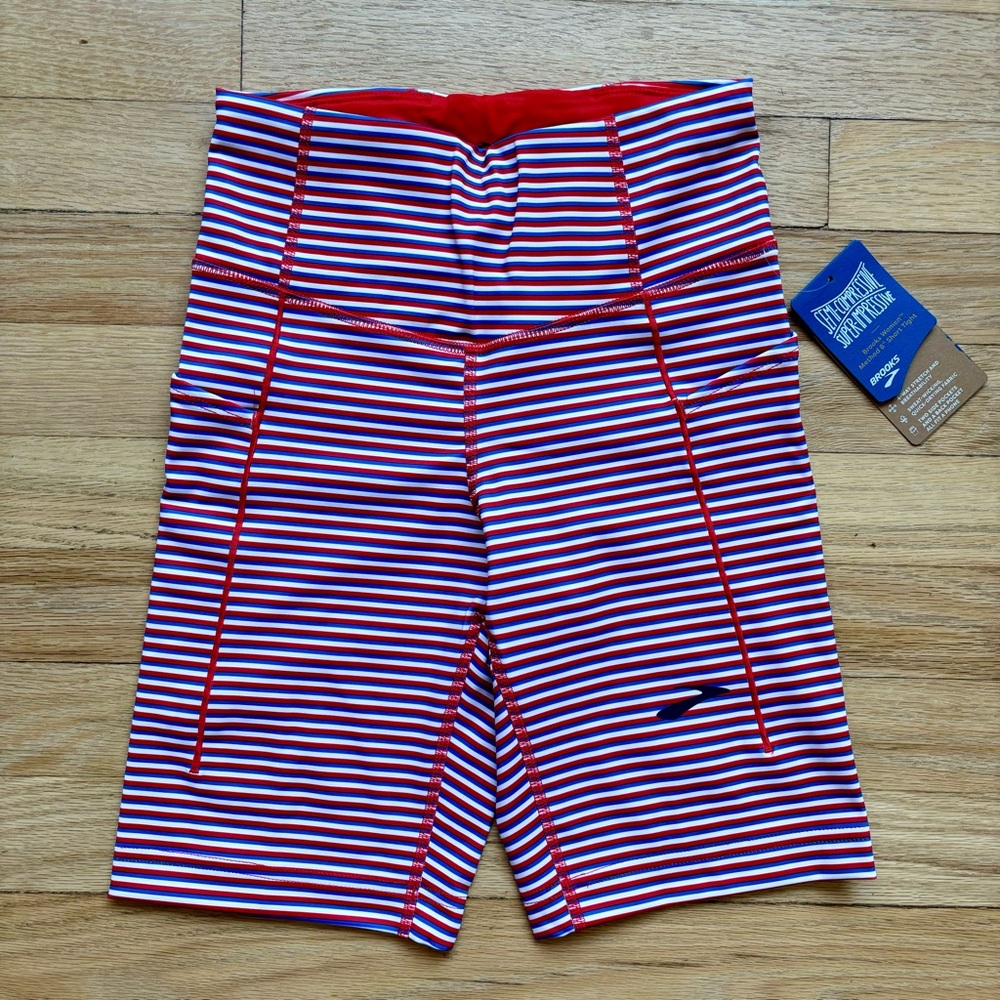 NWT Brooks women’s Method 8” Short tight Sz XS